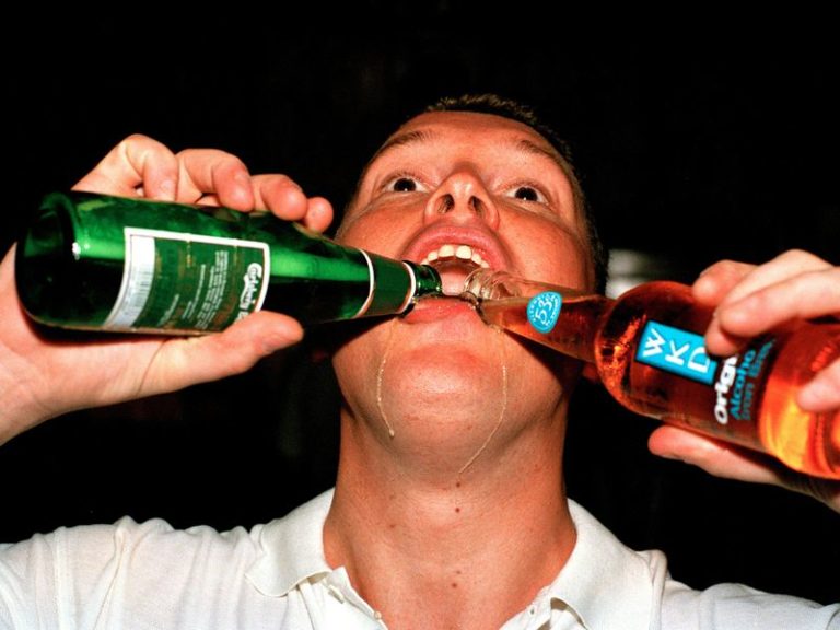 L Alcool C Est Pas Cool Le Flambeau Alcool : les ado accros au Binge Drinking - Obsession AddictObsession